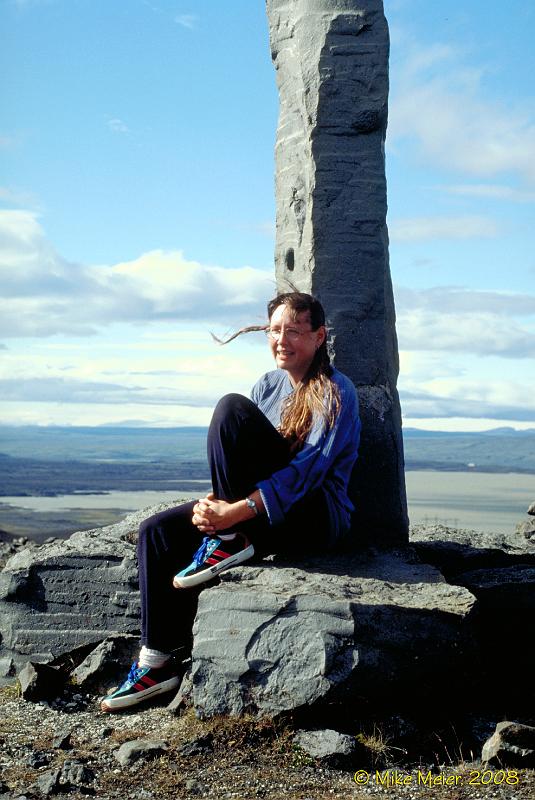 Iceland-1998-21.jpg - On the hill above Sigöldustoð
