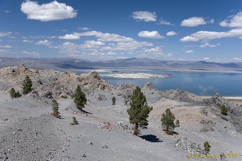 MonoCraters-2007-01.jpg - Mono Lake from the Mono Craters