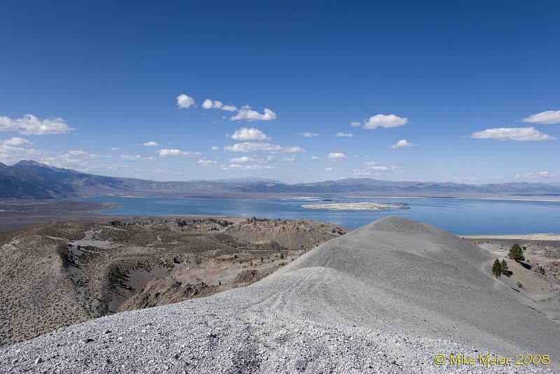 MonoCraters-2007-11.jpg - Mono Lake from the Mono Craters