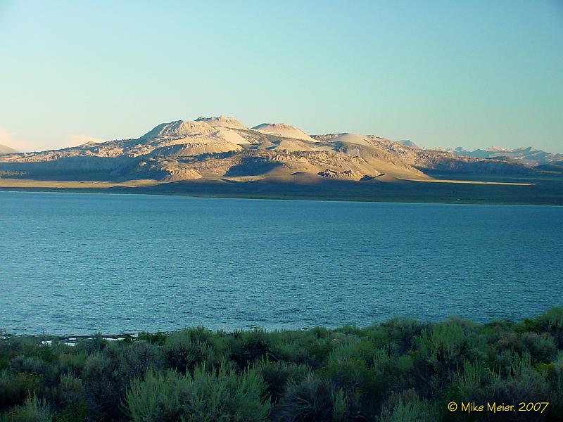 MonoLake-2003-06.jpg - Mono Craters, from Black Point