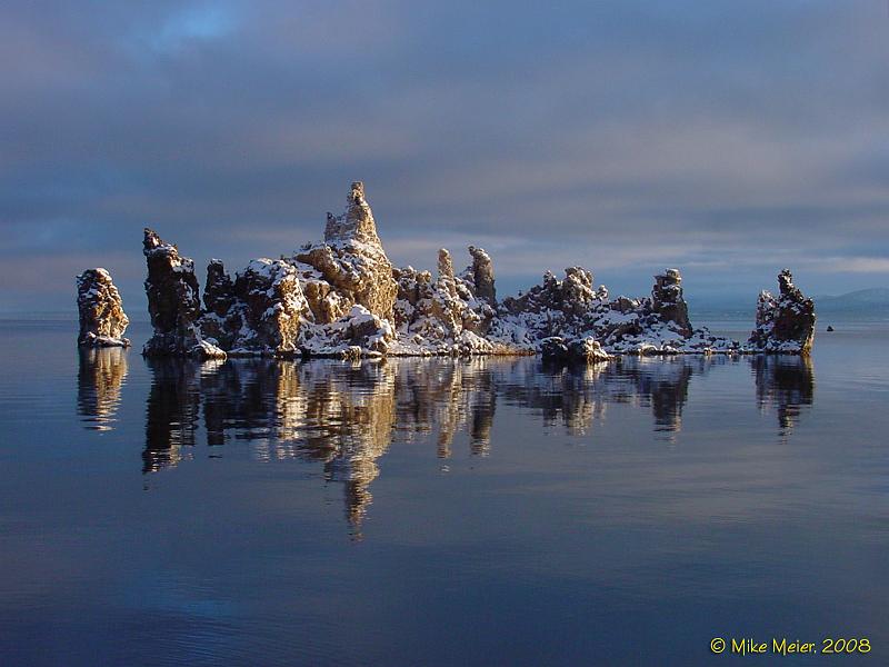 MonoLake-2004-08.jpg - Mono Lake Fresh Snow Sunrise