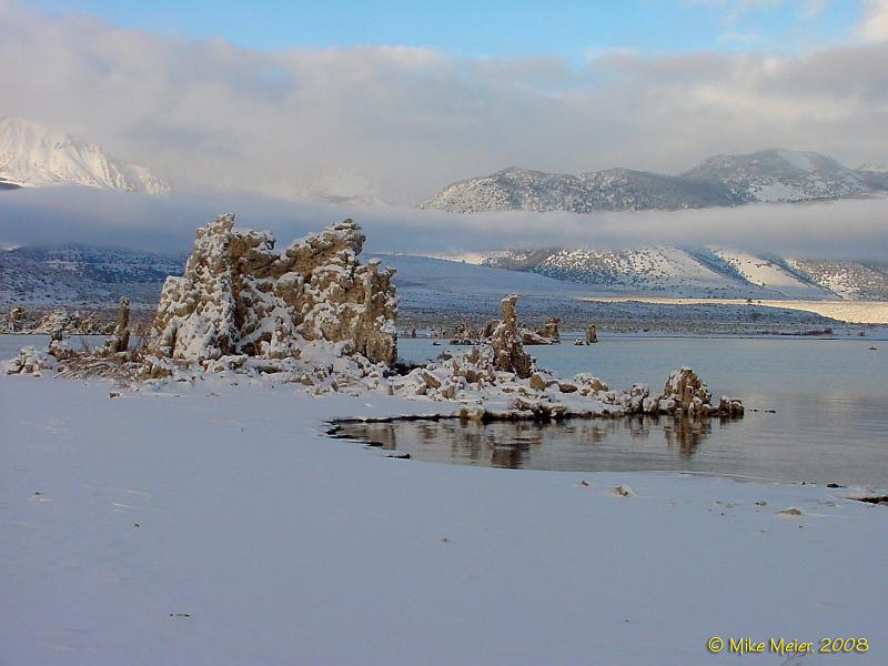 MonoLake-2004-12.jpg - Mono Lake Fresh Snow Sunrise