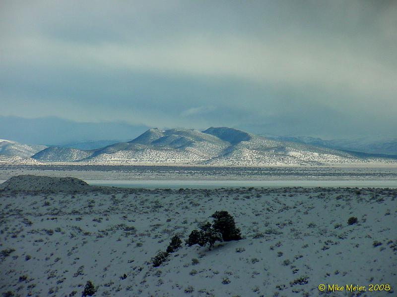MonoLake-2004-29.jpg - Mono Lake Fresh Snow Sunrise