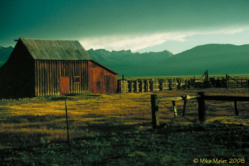 Sierras-1999-201.jpg - Sunset, near Bridgeport