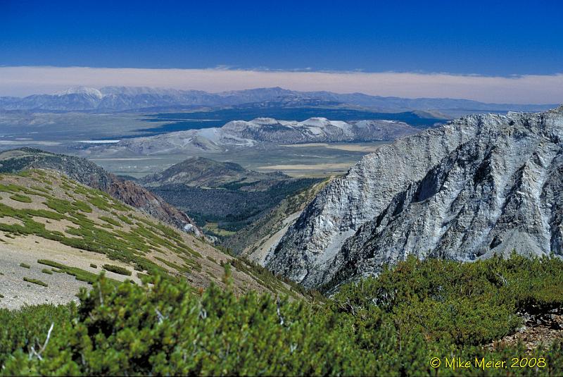 Tioga-1999-142.jpg - The view from the top of Tioga Peak, looking east past the Mono Craters and towards the White Mountain Range