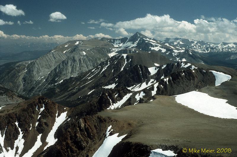 Tioga1996-01.jpg - Looking south from the top of Mount Dana (13061')