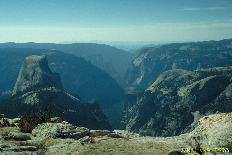 Yosemite-1999-192.jpg - The view from Cloud's Rest